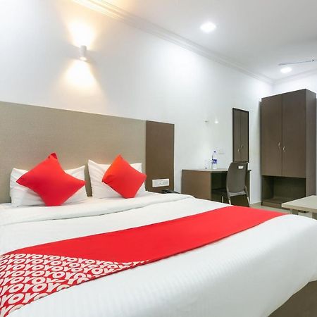 Collection O 74412 Ardaas Residency Hotel Мумбай Екстериор снимка