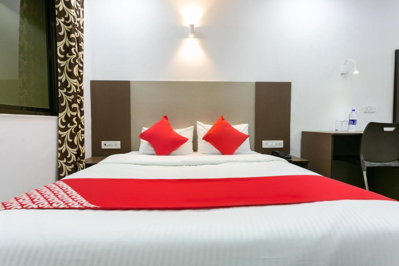 Collection O 74412 Ardaas Residency Hotel Мумбай Екстериор снимка