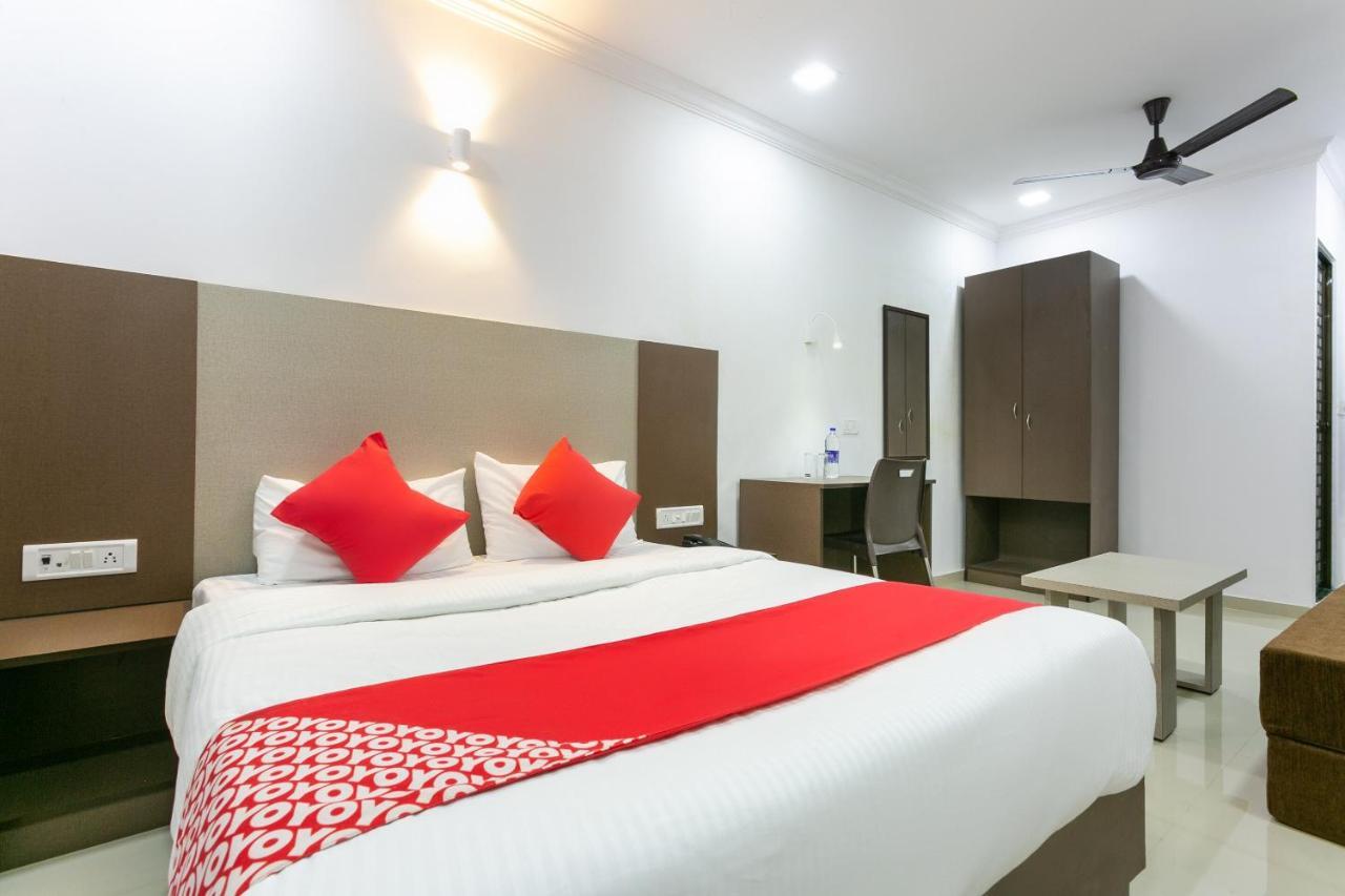 Collection O 74412 Ardaas Residency Hotel Мумбай Екстериор снимка