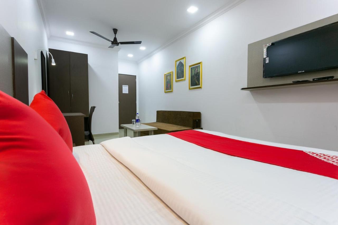 Collection O 74412 Ardaas Residency Hotel Мумбай Екстериор снимка