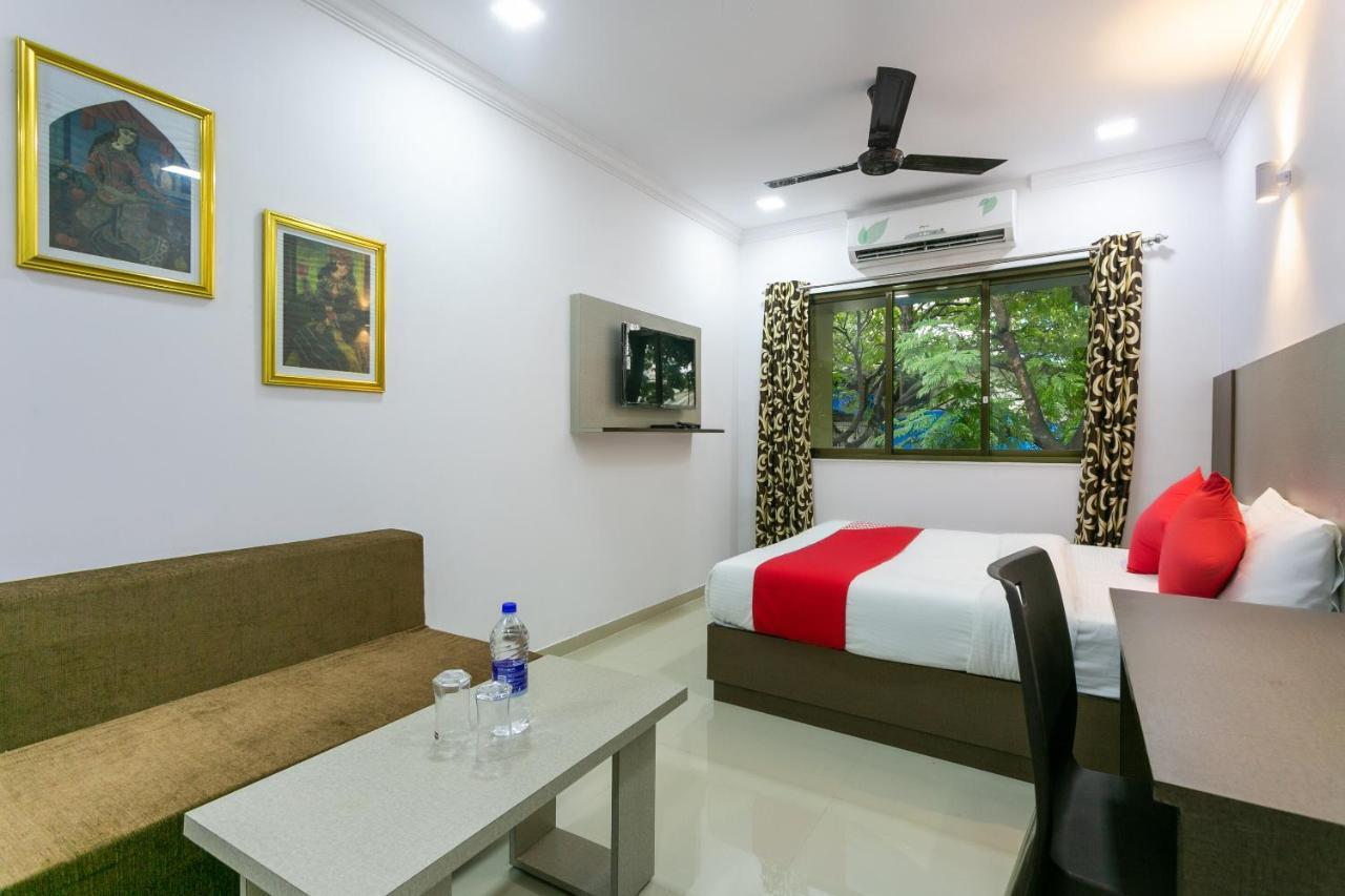 Collection O 74412 Ardaas Residency Hotel Мумбай Екстериор снимка