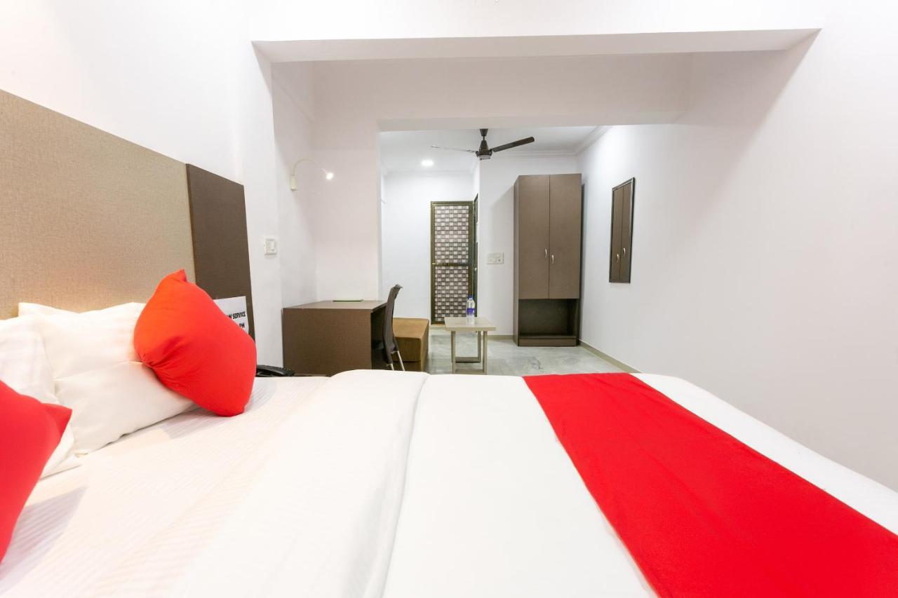Collection O 74412 Ardaas Residency Hotel Мумбай Екстериор снимка