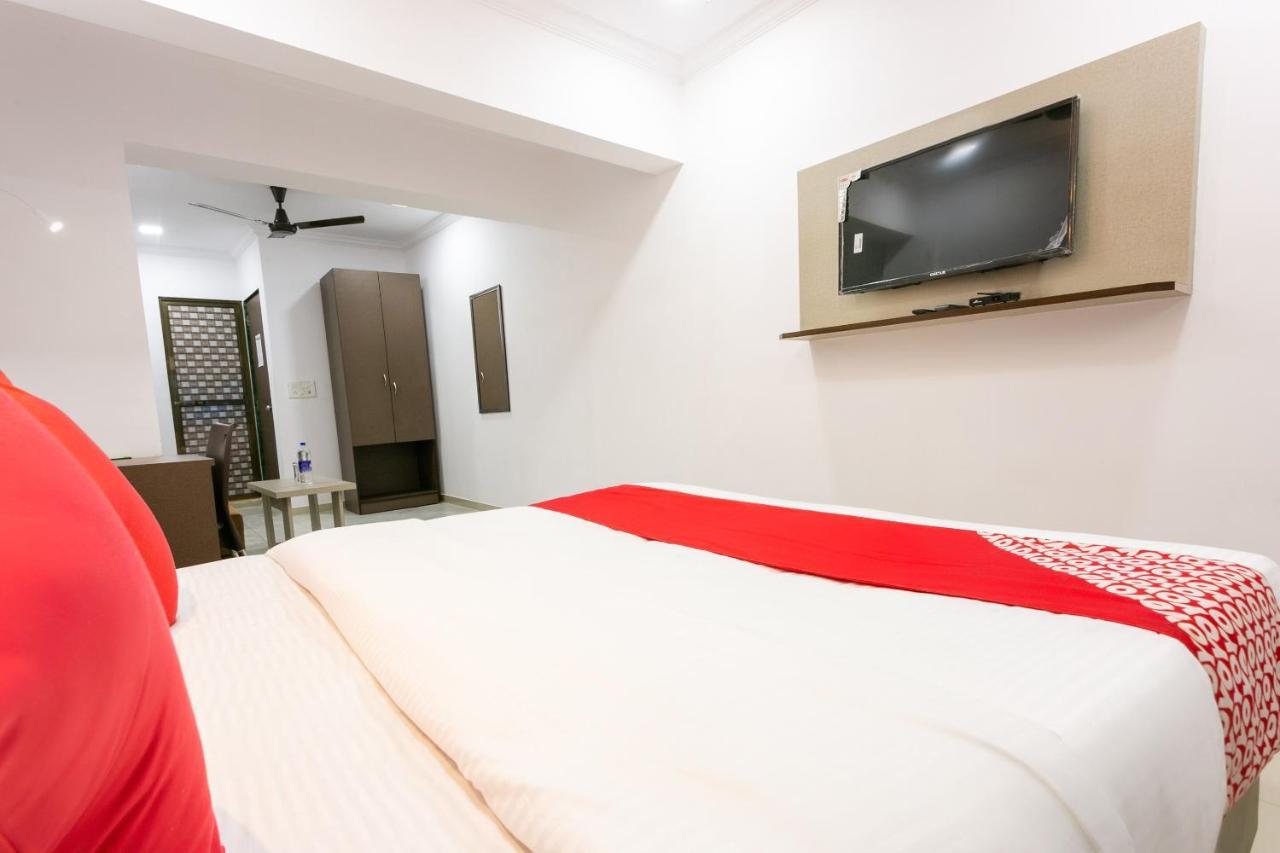 Collection O 74412 Ardaas Residency Hotel Мумбай Екстериор снимка